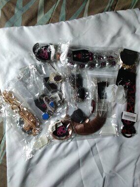 7 Jewelry Sets Bundle – Necklaces w/ Earrings + Bracelets Rings – 22 Pieces